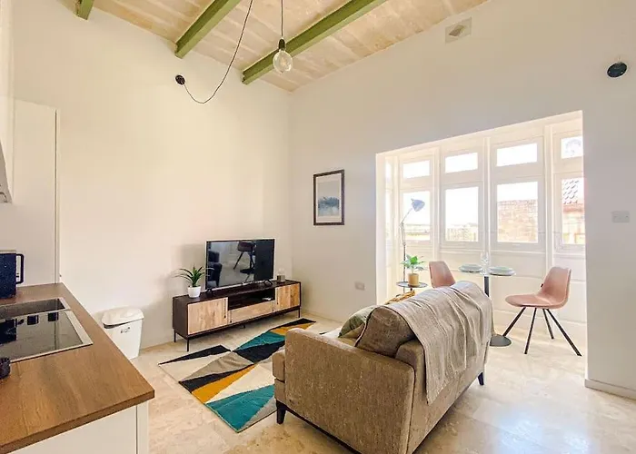 Designer Furnished - Entire Apartment Sliema 1B By Solea