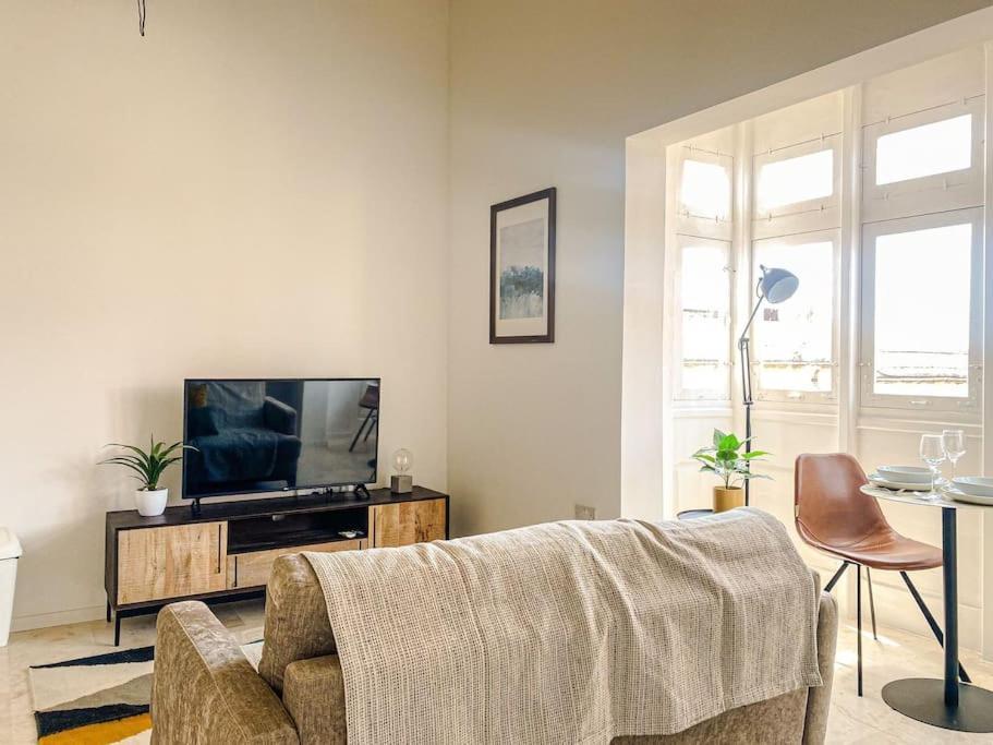 Designer Furnished - Entire 1b By Solea Appartamento